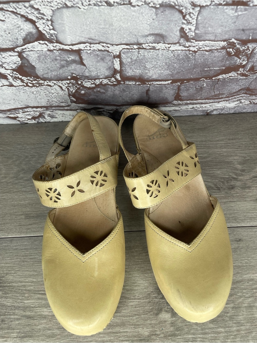 Dansko Trista Light Tan Beige Leather Strap Clogs Shoes Women’s Sz 41EU/10.5M US